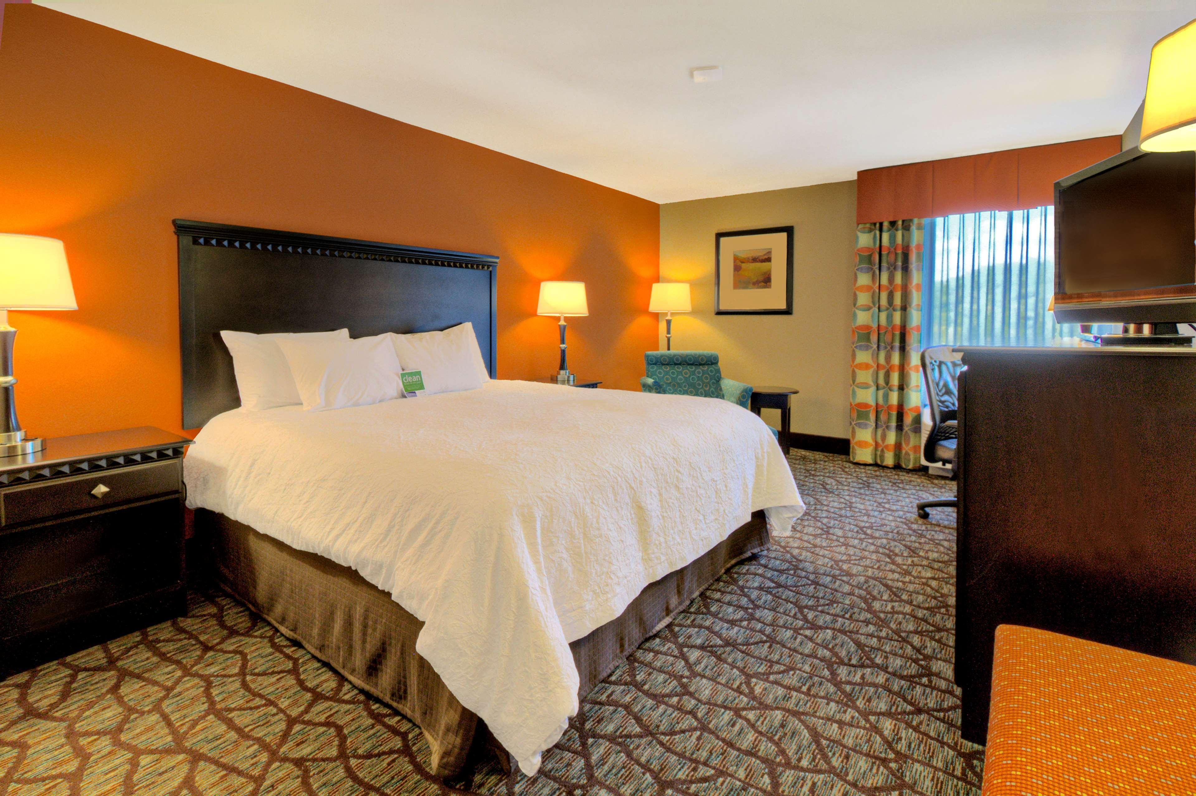 Hampton Inn Asheville-Tunnel Road Екстериор снимка