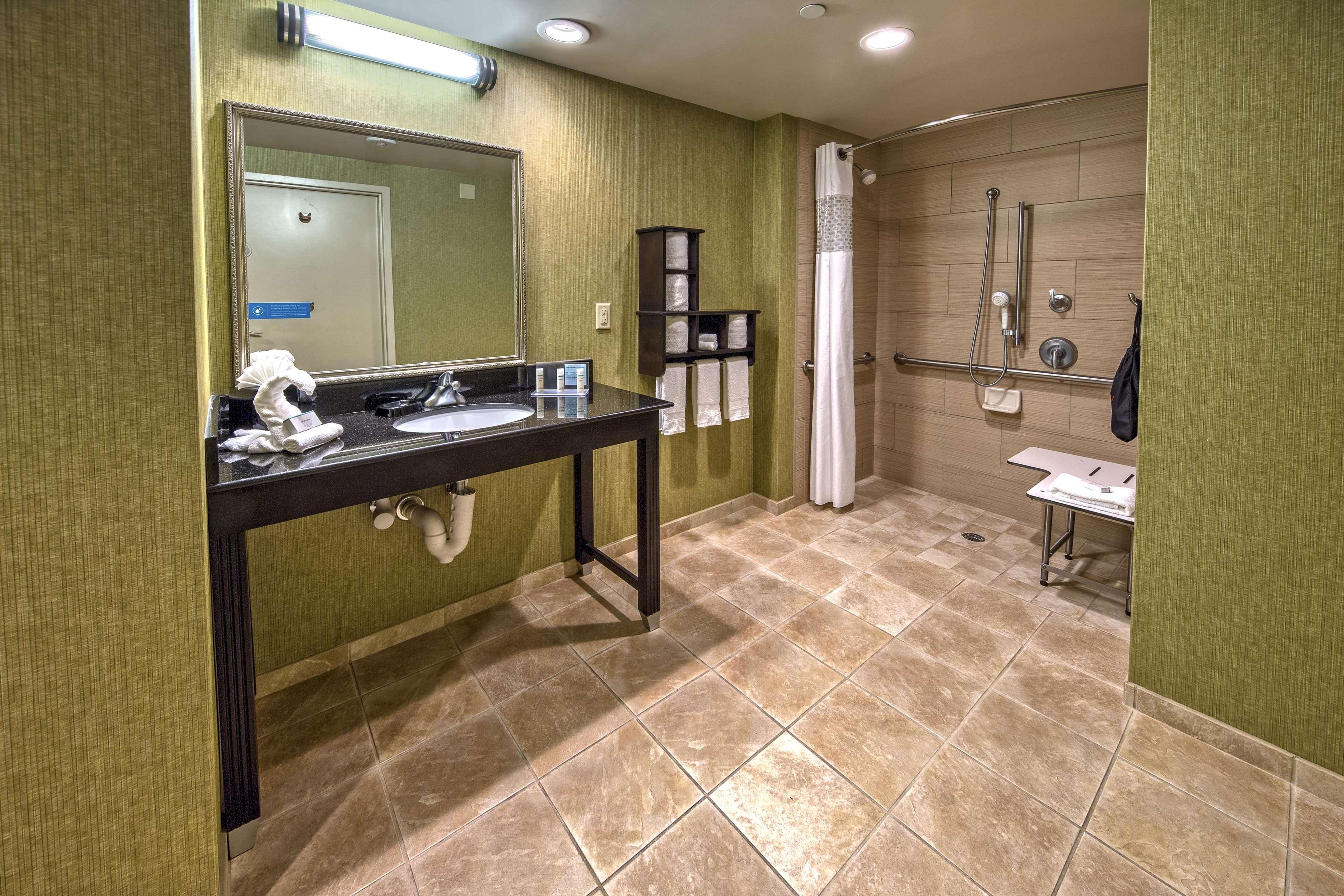 Hampton Inn Asheville-Tunnel Road Екстериор снимка