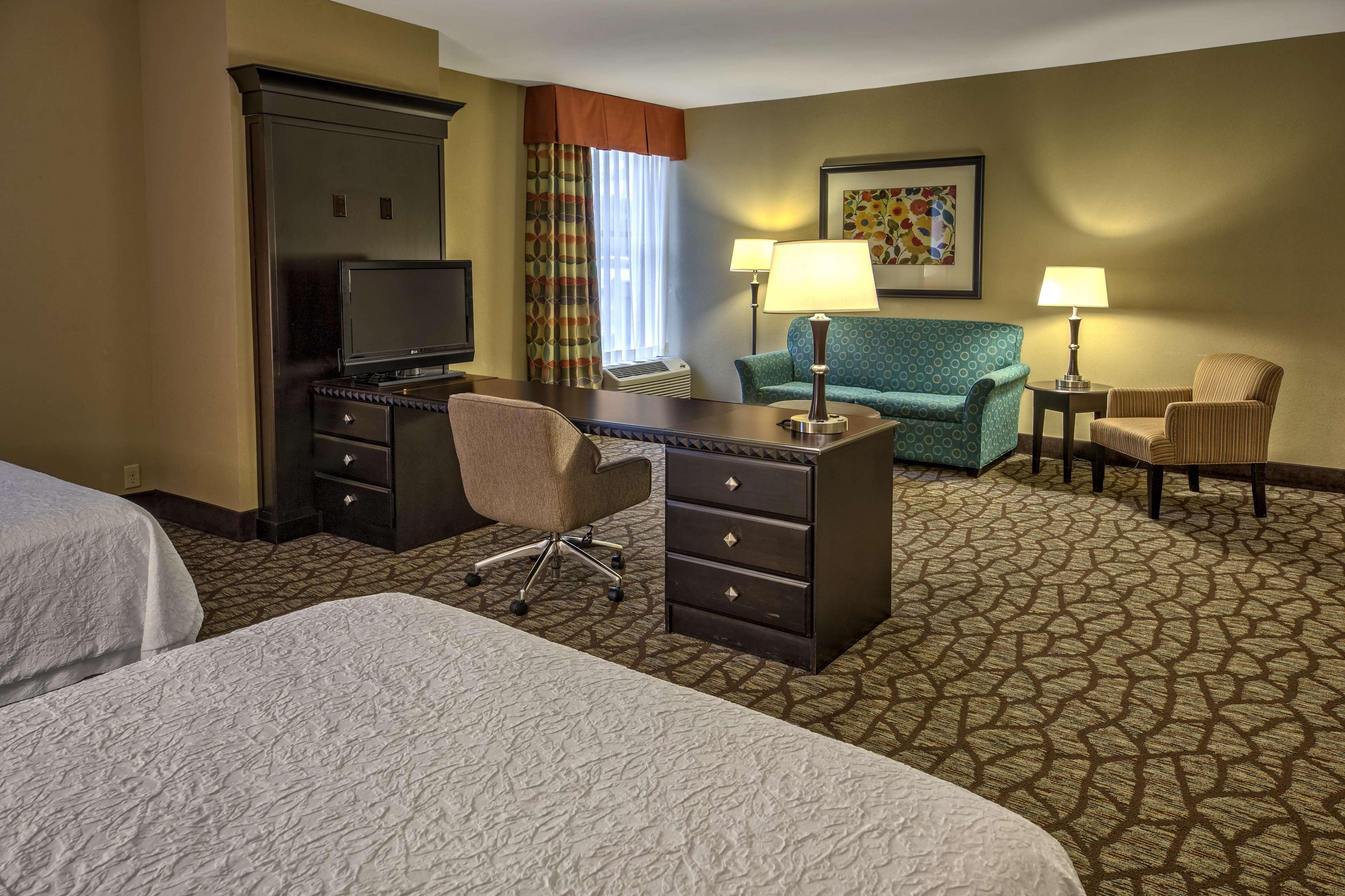Hampton Inn Asheville-Tunnel Road Екстериор снимка