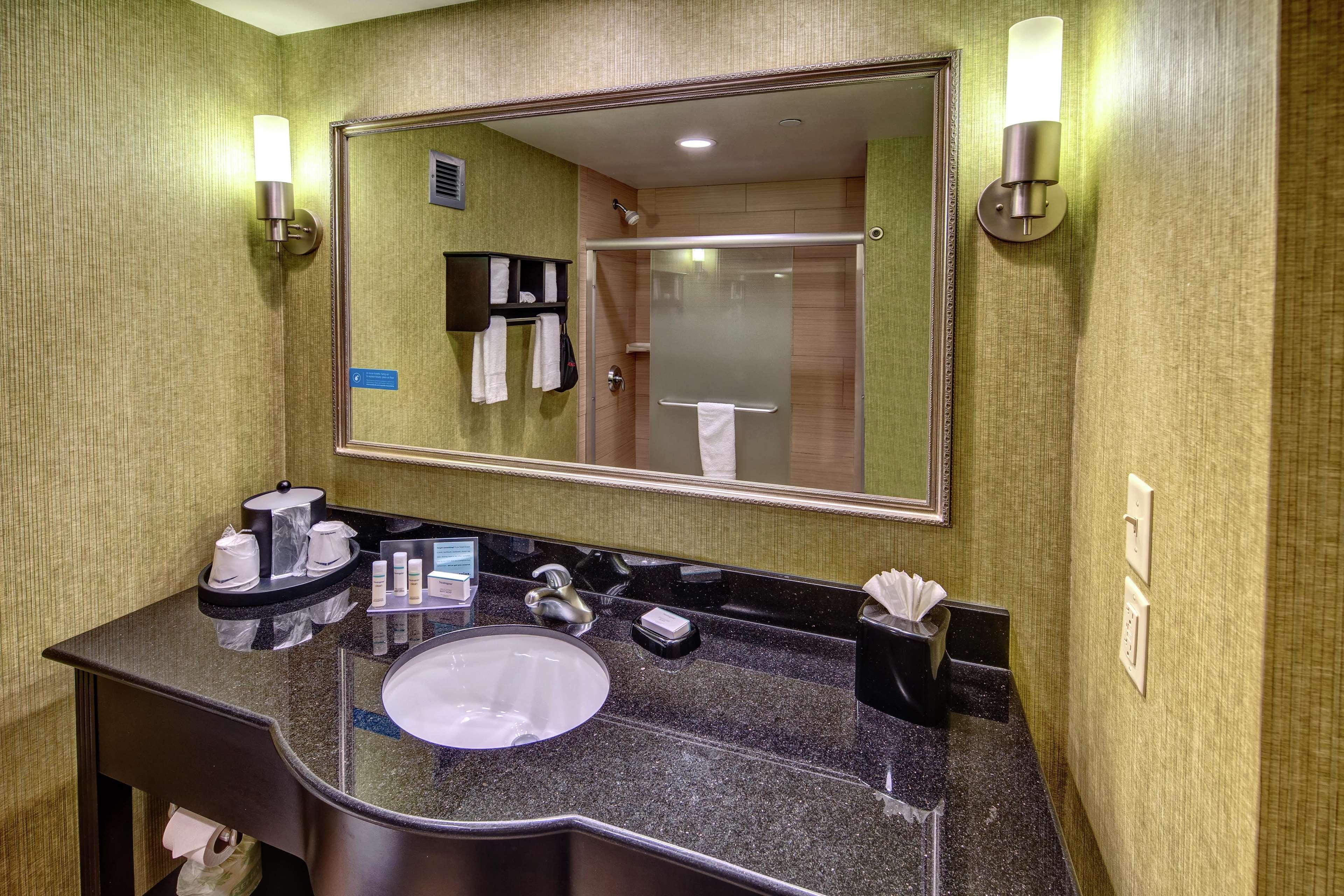 Hampton Inn Asheville-Tunnel Road Екстериор снимка
