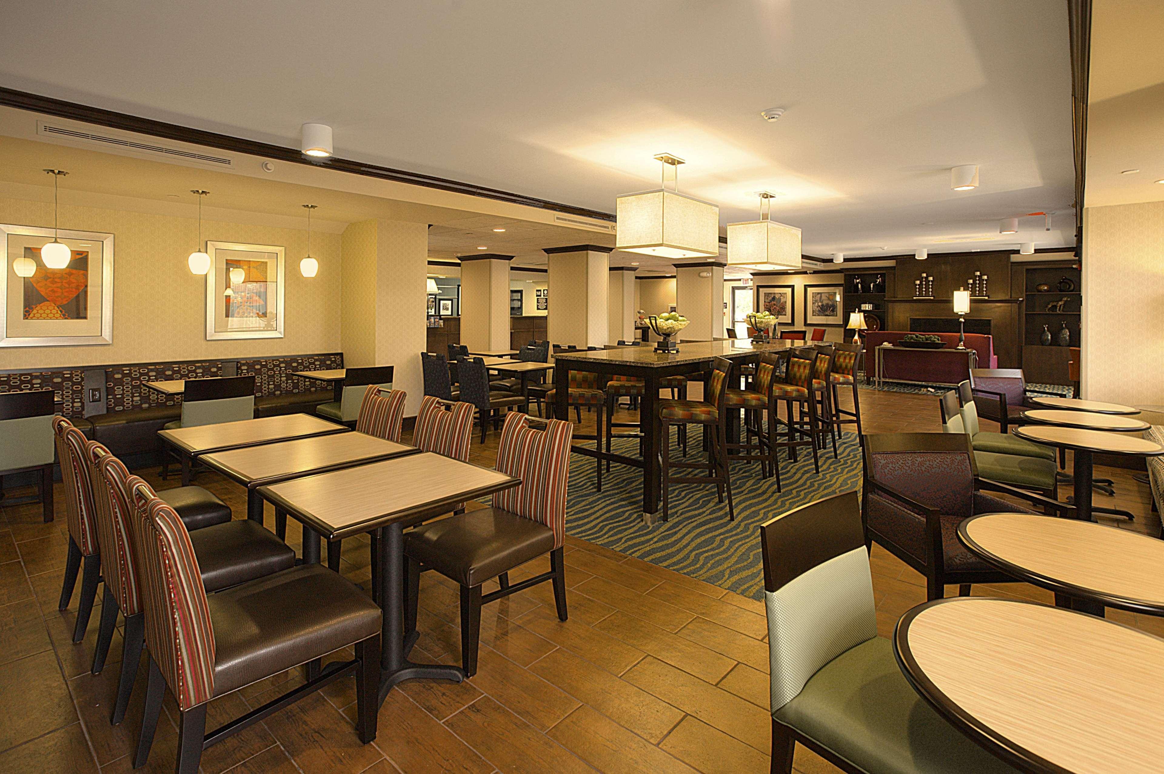 Hampton Inn Asheville-Tunnel Road Екстериор снимка