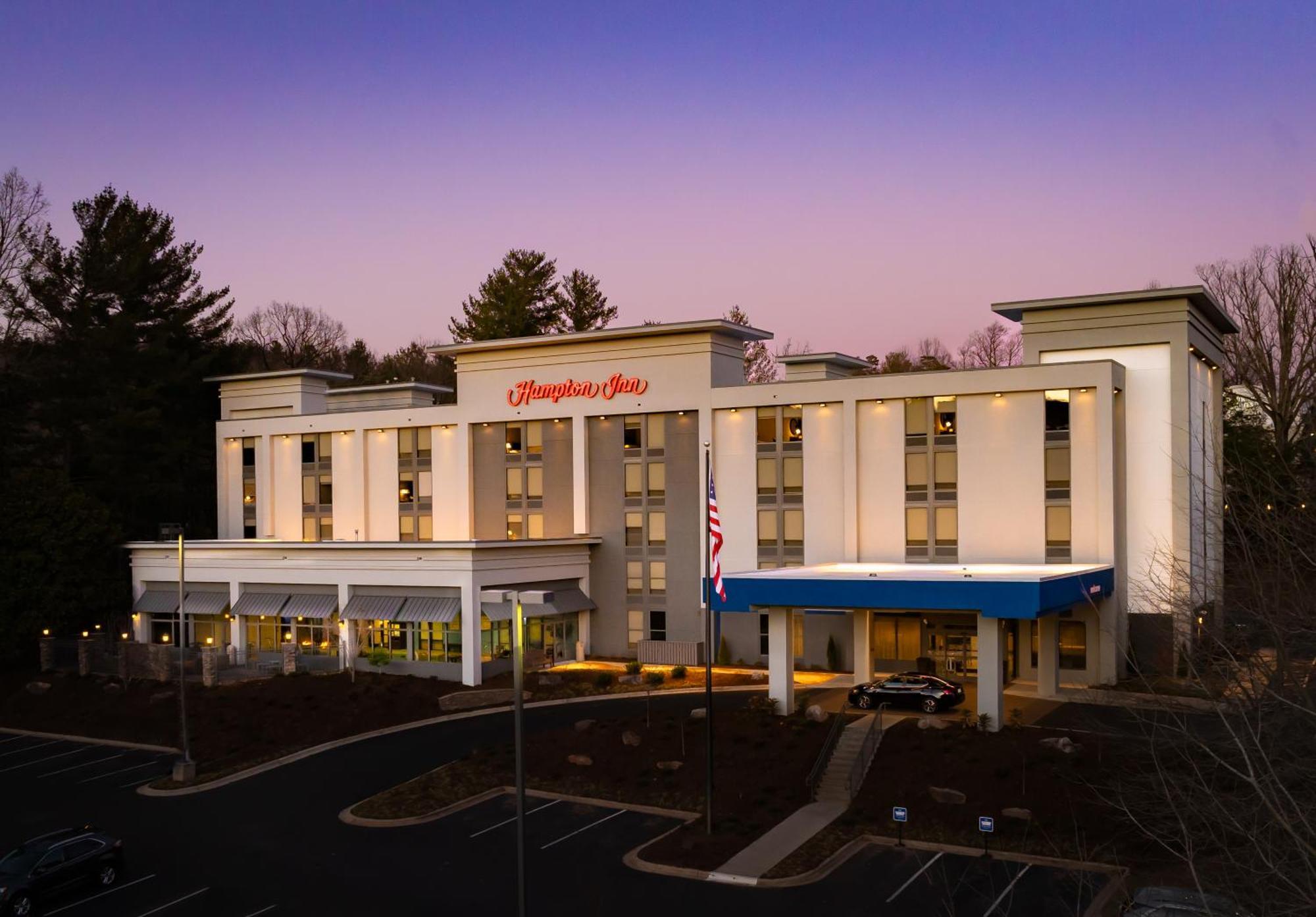 Hampton Inn Asheville-Tunnel Road Екстериор снимка