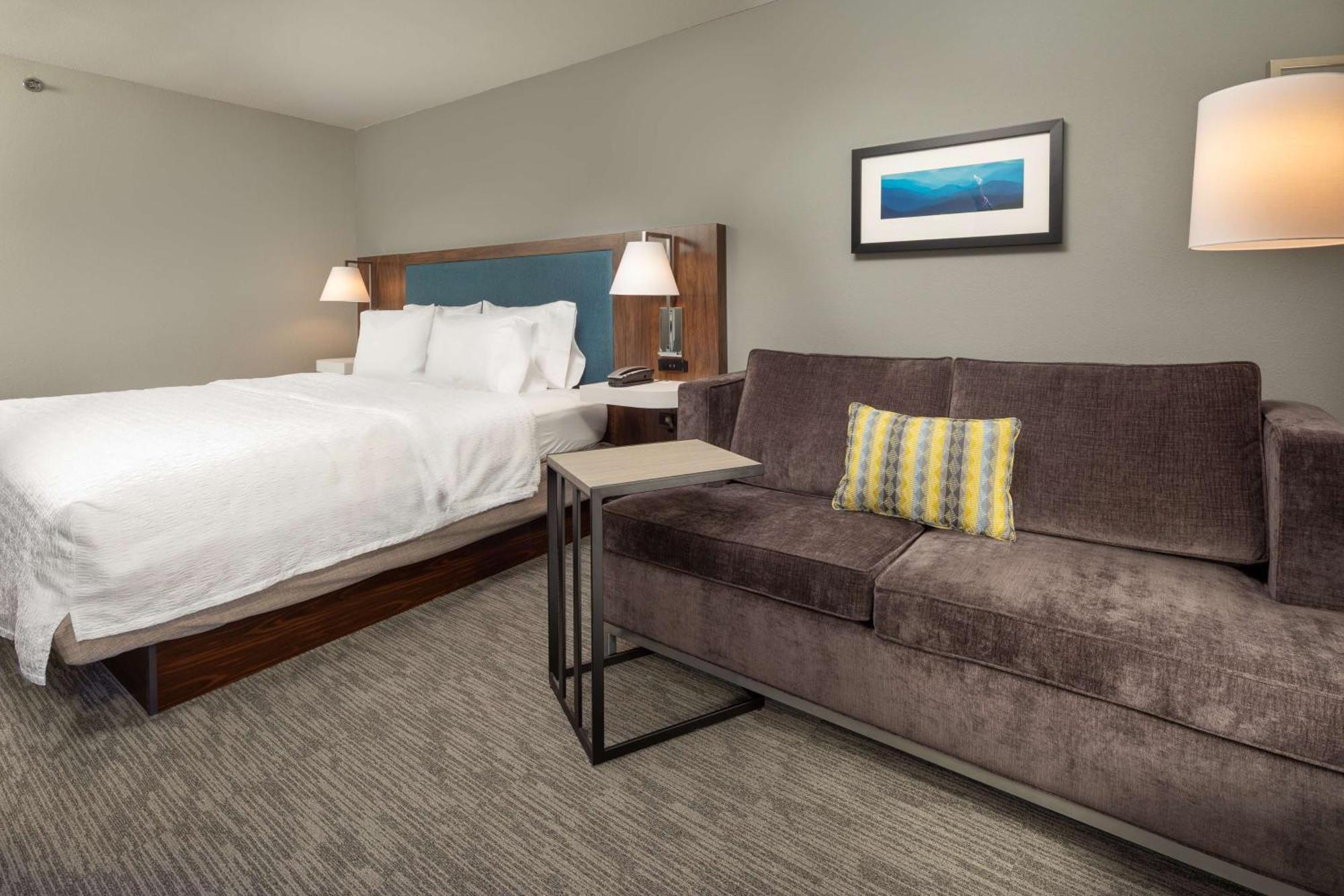 Hampton Inn Asheville-Tunnel Road Екстериор снимка