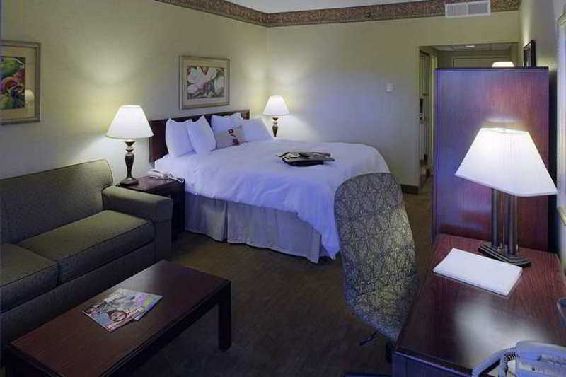 Hampton Inn Asheville-Tunnel Road Стая снимка